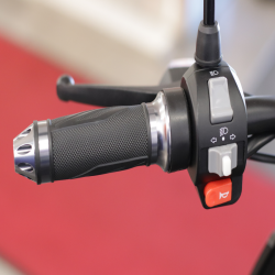 e-Scooter 2.0: Vasen kahva