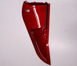 Autokruiser premium: Sivupaneeli vasen etu punainen