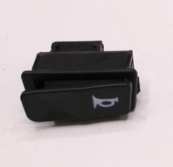 Silverfox Four: Äänimerkin painike