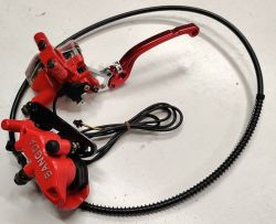 Kruiser Heritage: Etujarrusarja punainen