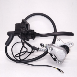 e Manki: Etujarrusarja