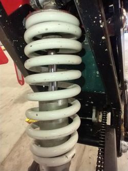 Kids Cross Takaiskunvaimennin