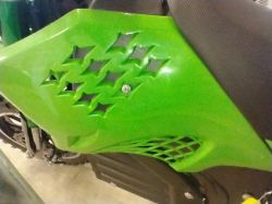 Kids Cross Etu vasen ja oikea tankin koristelevy vihreä